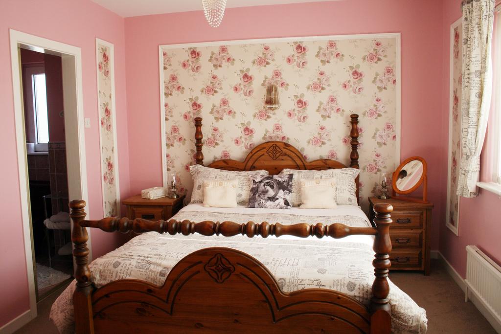 Ceecliff House room 3